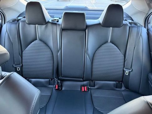 Used 2024 Toyota Camry SE image 24