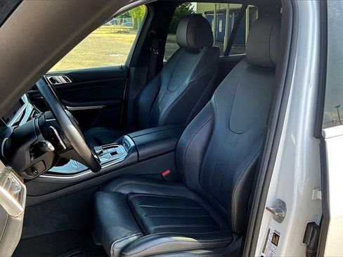 Used 2019 BMW X5 xDrive40i w/ Premium Package 2 image 9