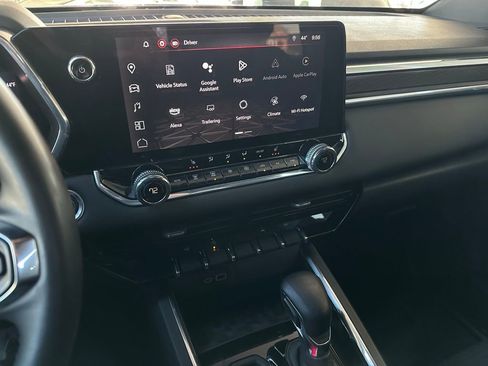 Used 2024 GMC Canyon Elevation w/ Convenience Package image 23