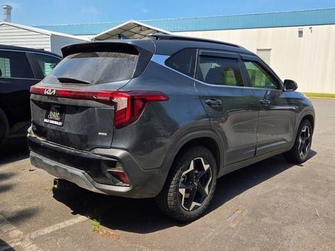 Used 2024 Kia Seltos EX AWD/4WD image 3