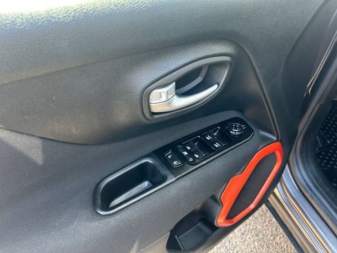 Used 2020 Jeep Renegade Sport AWD/4WD image 13