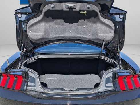 Used 2025 Ford Mustang GT Premium image 41
