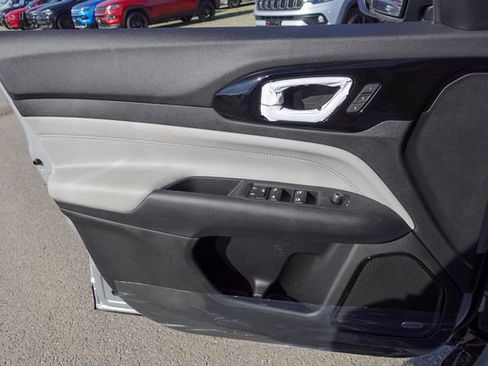 New 2025 Jeep Compass Limited w/ Elite Group image 11