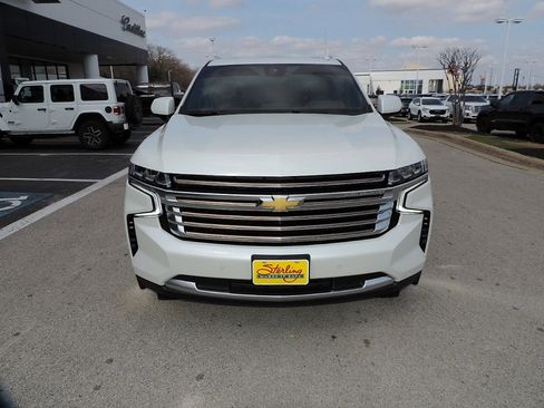 Used 2023 Chevrolet Tahoe High Country image 2