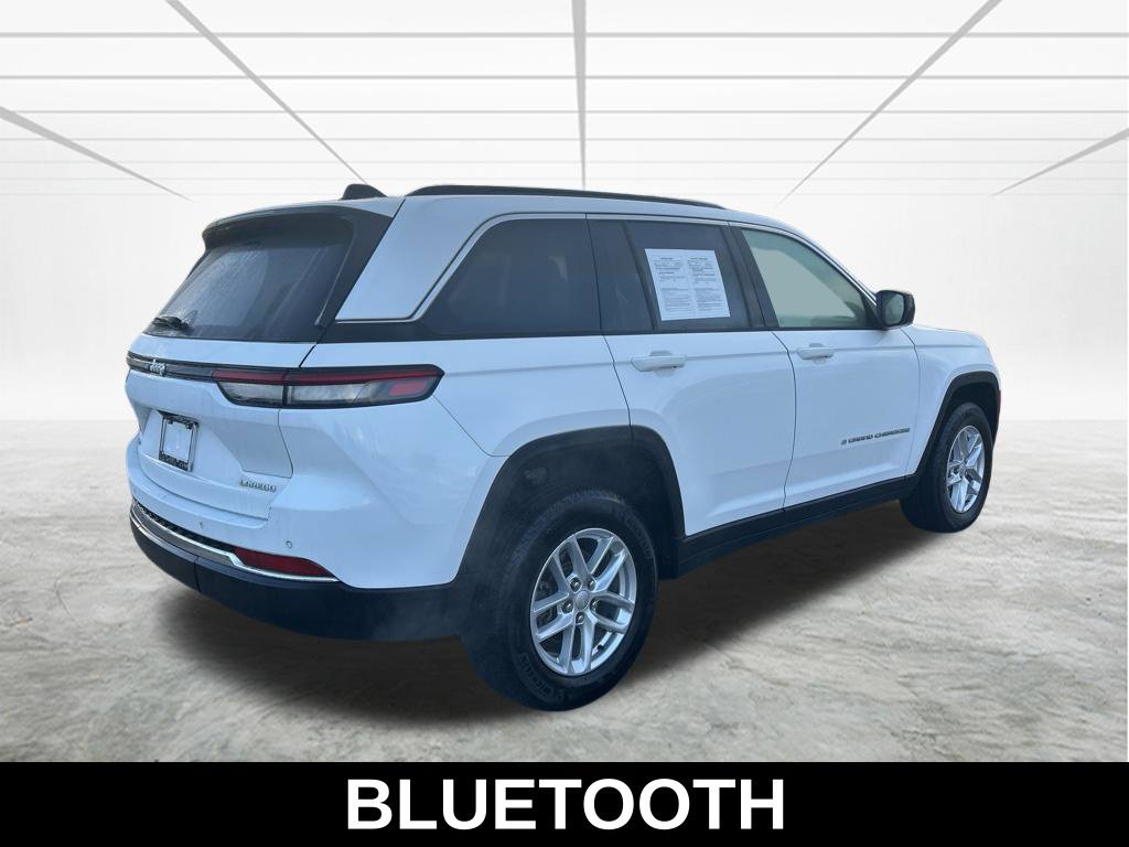 Used 2024 Jeep Grand Cherokee Laredo X w/ Luxury Tech Group I AWD/4WD image 5
