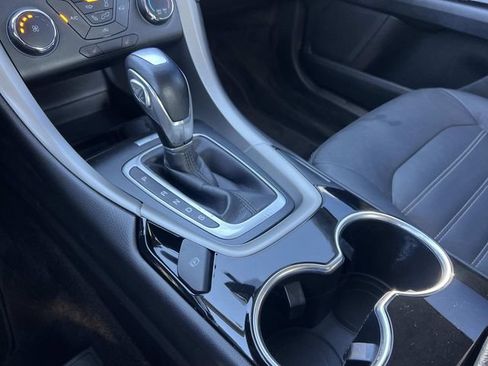 Used 2015 Ford Fusion SE w/ Equipment Group 202A FWD image 28