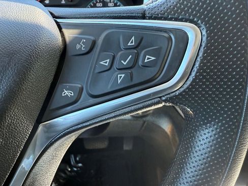 Used 2021 Chevrolet Equinox LS FWD image 15