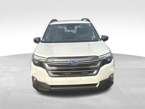 Used 2025 Subaru Forester Premium AWD/4WD image 8