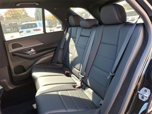 Certified 2025 Mercedes-Benz GLE 350 4MATIC image 6