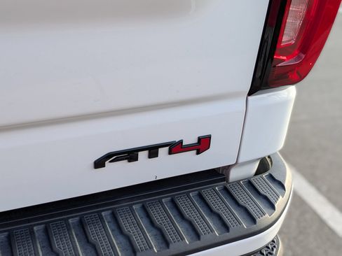 Used 2023 GMC Sierra 1500 AT4 w/ AT4 Preferred Package AWD/4WD image 34