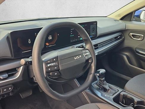 Used 2025 Kia K4 FWD image 10