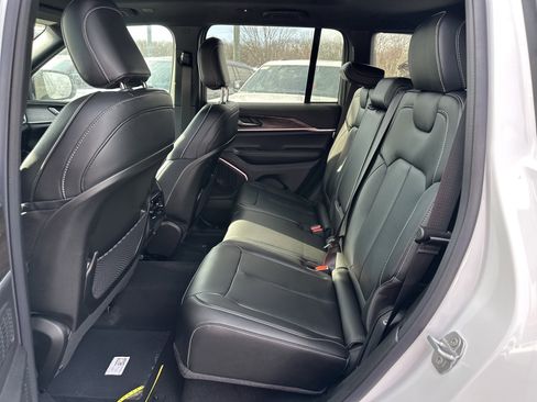 New 2026 Jeep Grand Cherokee Limited AWD/4WD image 29