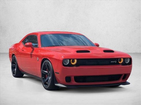 Used 2021 Dodge Challenger SRT Hellcat w/ Plus Package RWD image 3