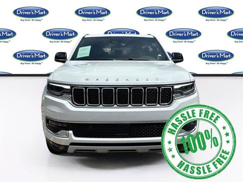 Used 2024 Jeep Wagoneer L Series II w/ Flexible Seating Group RWD image 2