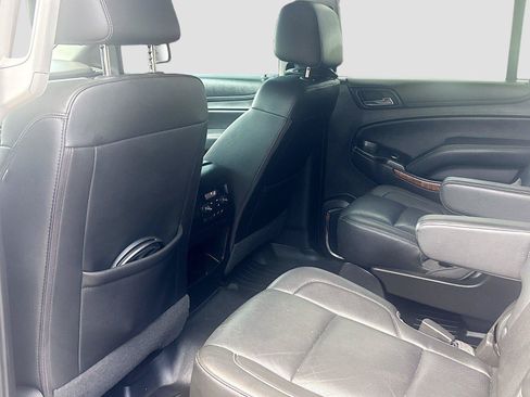 Used 2018 Chevrolet Suburban Premier RWD image 15