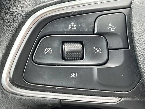 Used 2021 Buick Encore GX Select FWD image 23