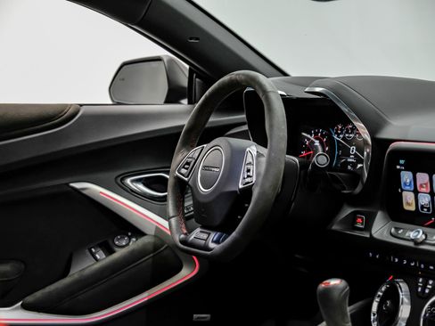 Used 2018 Chevrolet Camaro ZL1 RWD image 55