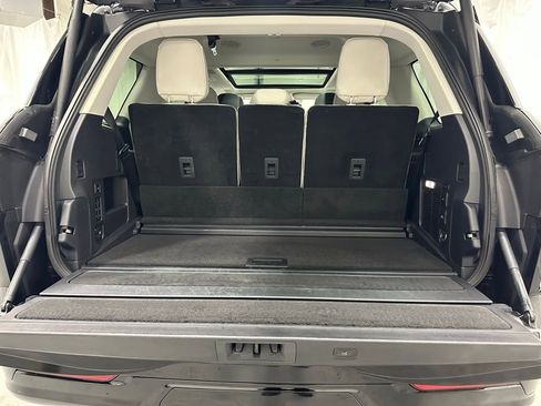 Used 2025 Lincoln Navigator Reserve image 51