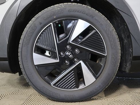 Used 2025 Hyundai Ioniq 5 SE RWD image 17