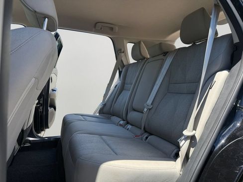Used 2025 Nissan Rogue SV FWD image 24