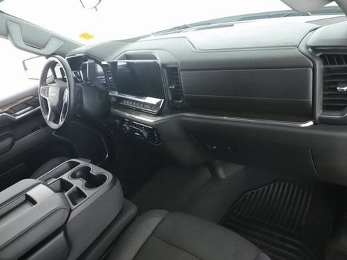 Used 2025 Chevrolet Silverado 1500 LT image 29