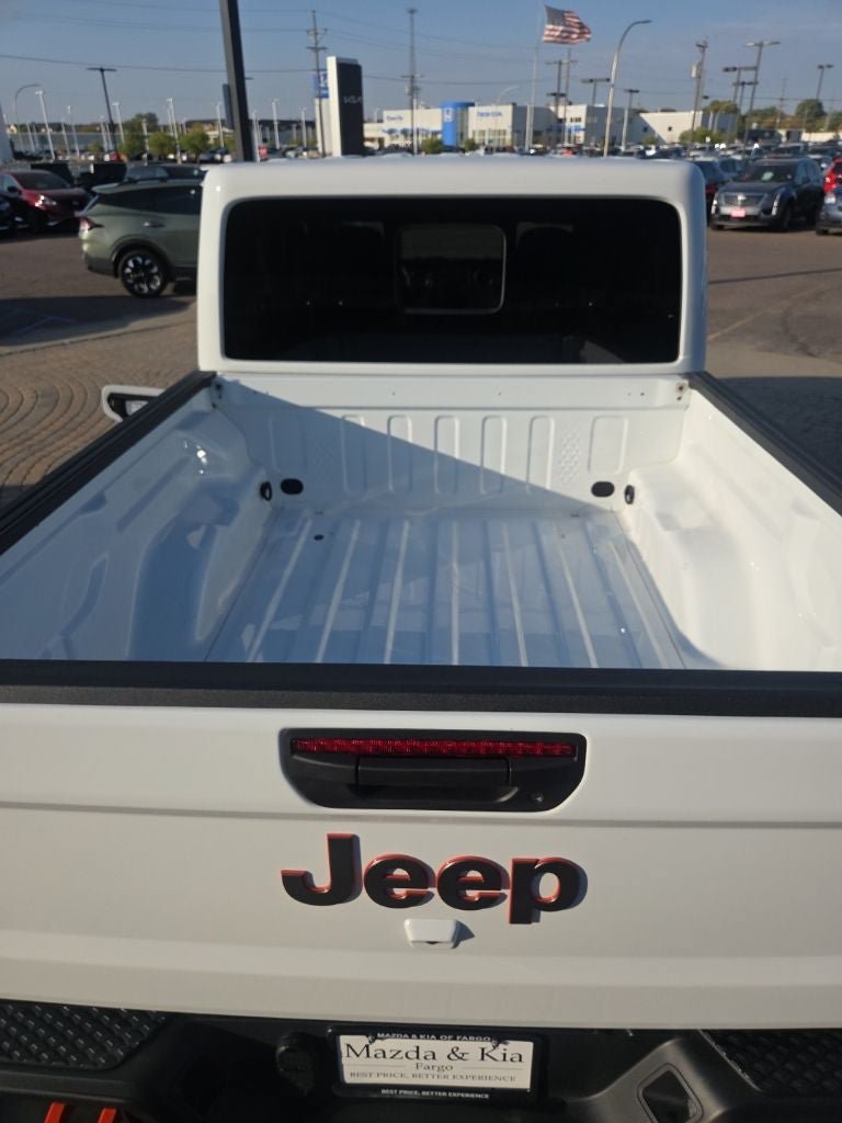 Used 2022 Jeep Gladiator Mojave w/ Cold Weather Group AWD/4WD image 38