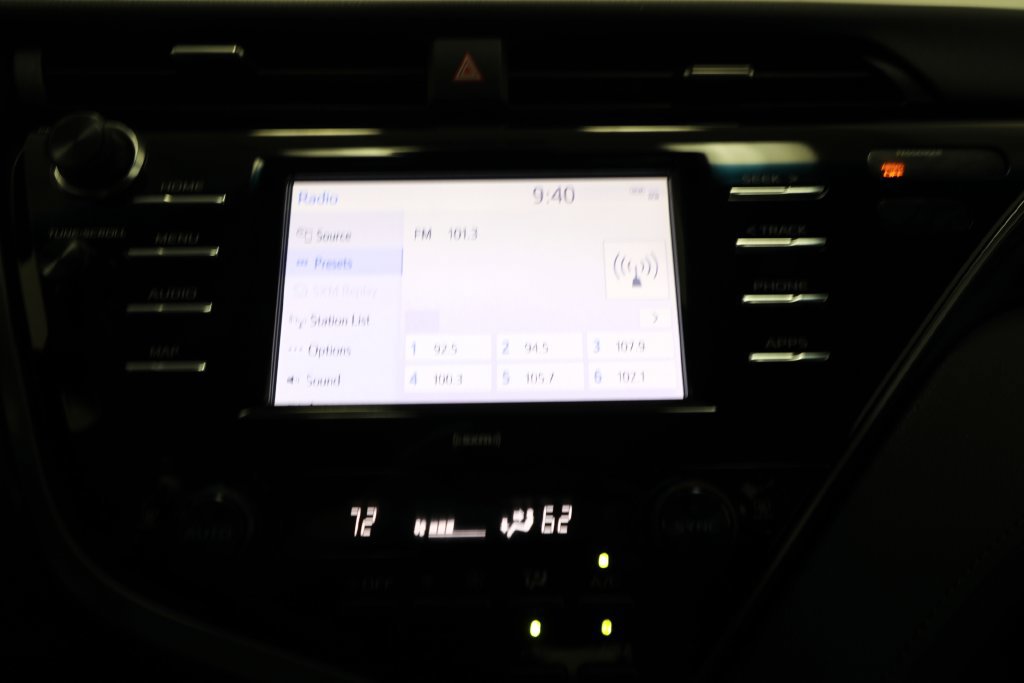 Used 2020 Toyota Camry LE FWD image 4