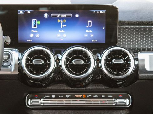 Certified 2026 Mercedes-Benz GLB 250 4MATIC image 15