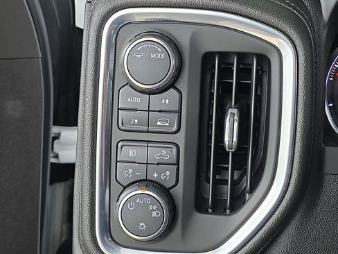 Certified 2021 Chevrolet Silverado 1500 RST w/ Convenience Package II AWD/4WD image 18