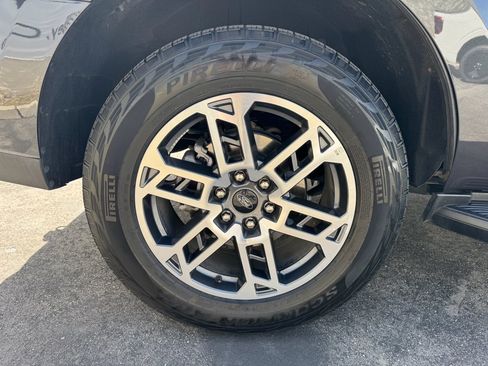 Used 2025 Ford Expedition Active image 15