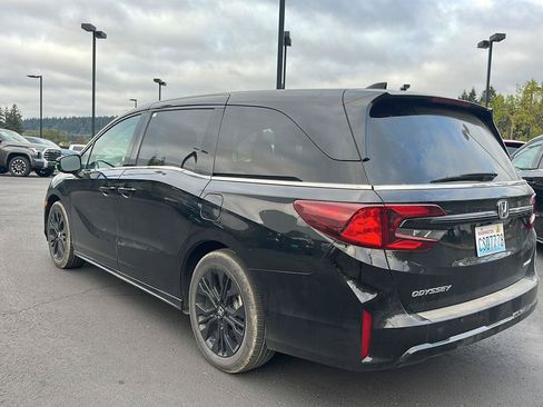 Used 2025 Honda Odyssey Sport-L image 2