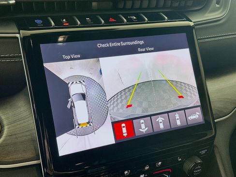 Used 2024 Jeep Grand Cherokee Limited 4xe w/ Luxury Tech Group II image 23