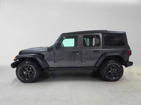 Used 2023 Jeep Wrangler Unlimited w/ Cold Weather Group AWD/4WD image 6