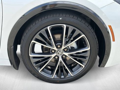 Certified 2024 Toyota Prius XLE FWD image 14