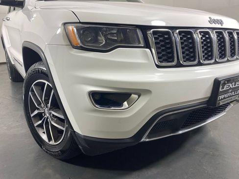 Used 2018 Jeep Grand Cherokee Limited AWD/4WD image 4