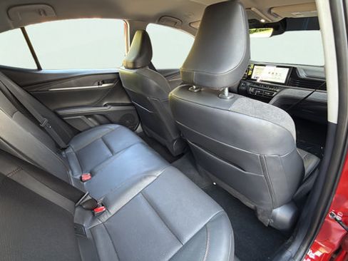 Used 2025 Toyota Camry XLE FWD image 24