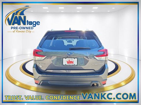 Certified 2021 Subaru Forester Premium AWD/4WD image 7