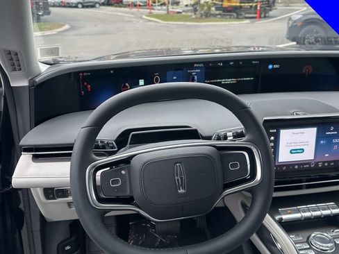 New 2026 Lincoln Nautilus Premier image 15