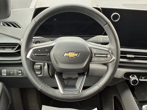 New 2025 Chevrolet Silverado EV LT image 21