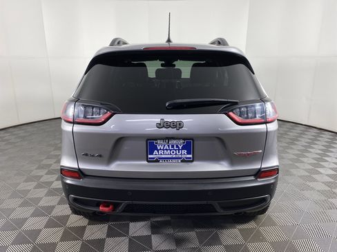 Used 2021 Jeep Cherokee Trailhawk image 8