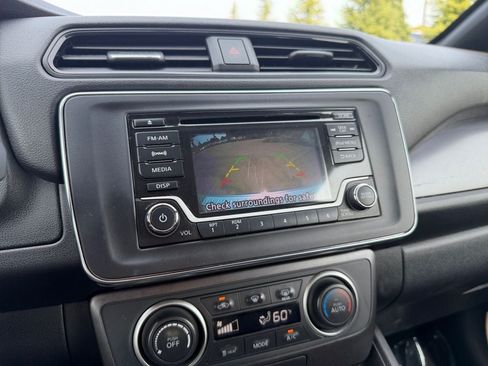 Used 2019 Nissan Leaf S w/ Protection Package FWD image 17