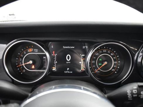 Used 2023 Jeep Wrangler Altitude image 18