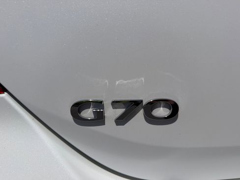 Used 2022 Genesis G70 3.3T Launch Edition RWD image 24