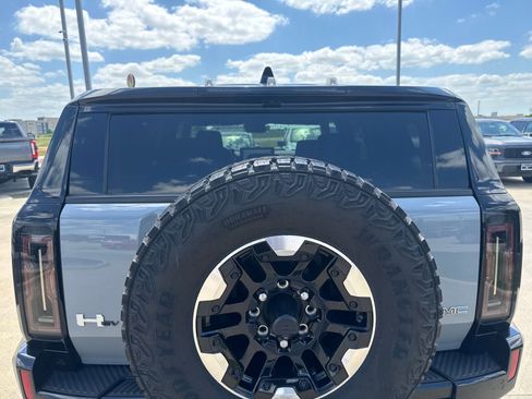 Used 2025 GMC Hummer EV 3X w/ Extreme Off-Road Package AWD/4WD image 4