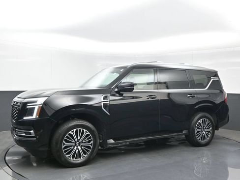 Used 2025 Nissan Armada Platinum w/ Convenience Package AWD/4WD image 2