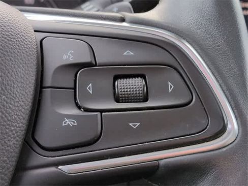 Used 2021 Buick Envision Essence w/ Sport Touring Package image 25