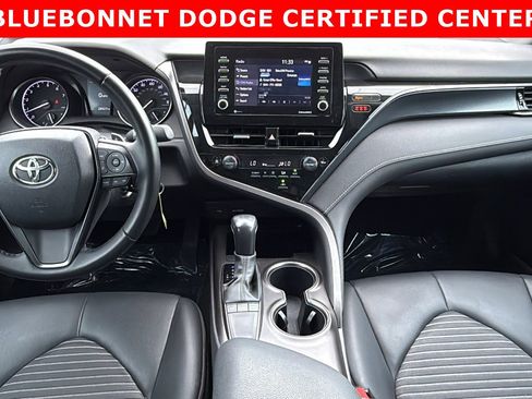 Used 2023 Toyota Camry SE image 16