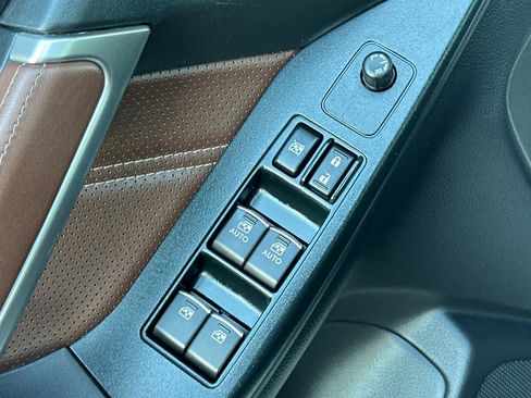 Used 2018 Subaru Forester 2.5i Touring w/ Popular Package #3B image 13