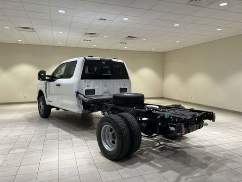 New 2026 Ford F350 XL w/ XL Chrome Package AWD/4WD image 3