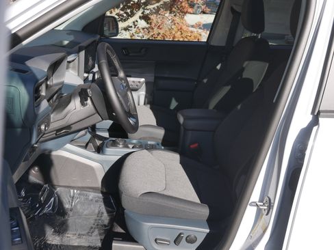 New 2025 Ford Maverick XLT w/ XLT Luxury Package image 3